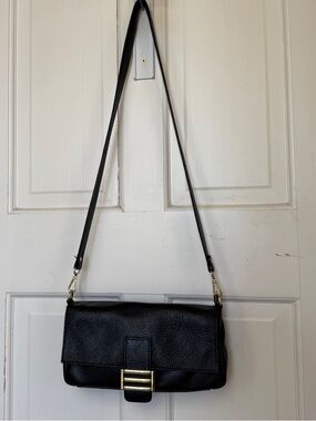 Pebbled Leather Black Made In Italy Shoulder Bag Gold Hardware Buckle